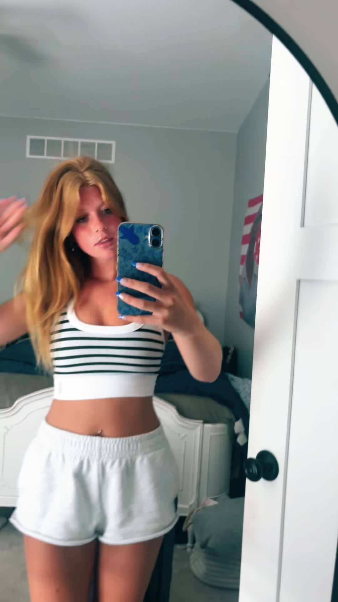 @👩🏼🦰👩🏼🦰