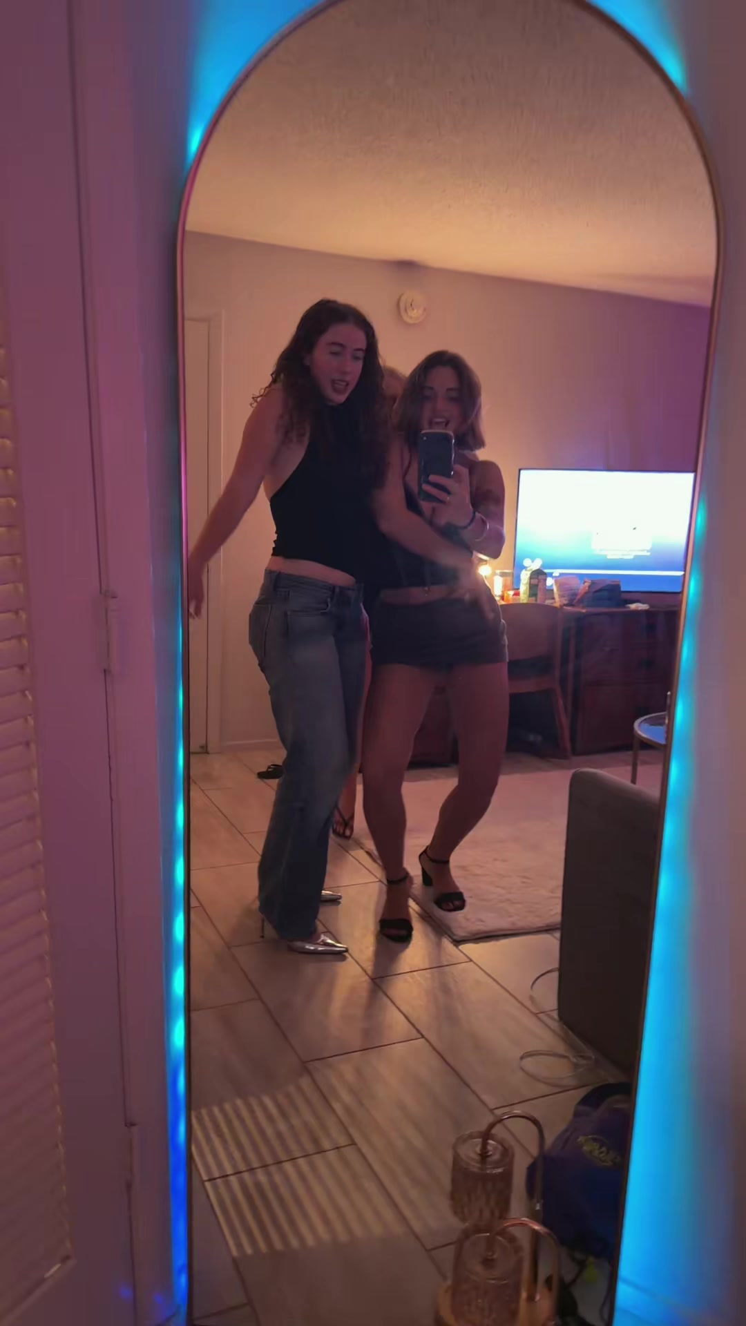 @vyvy😺