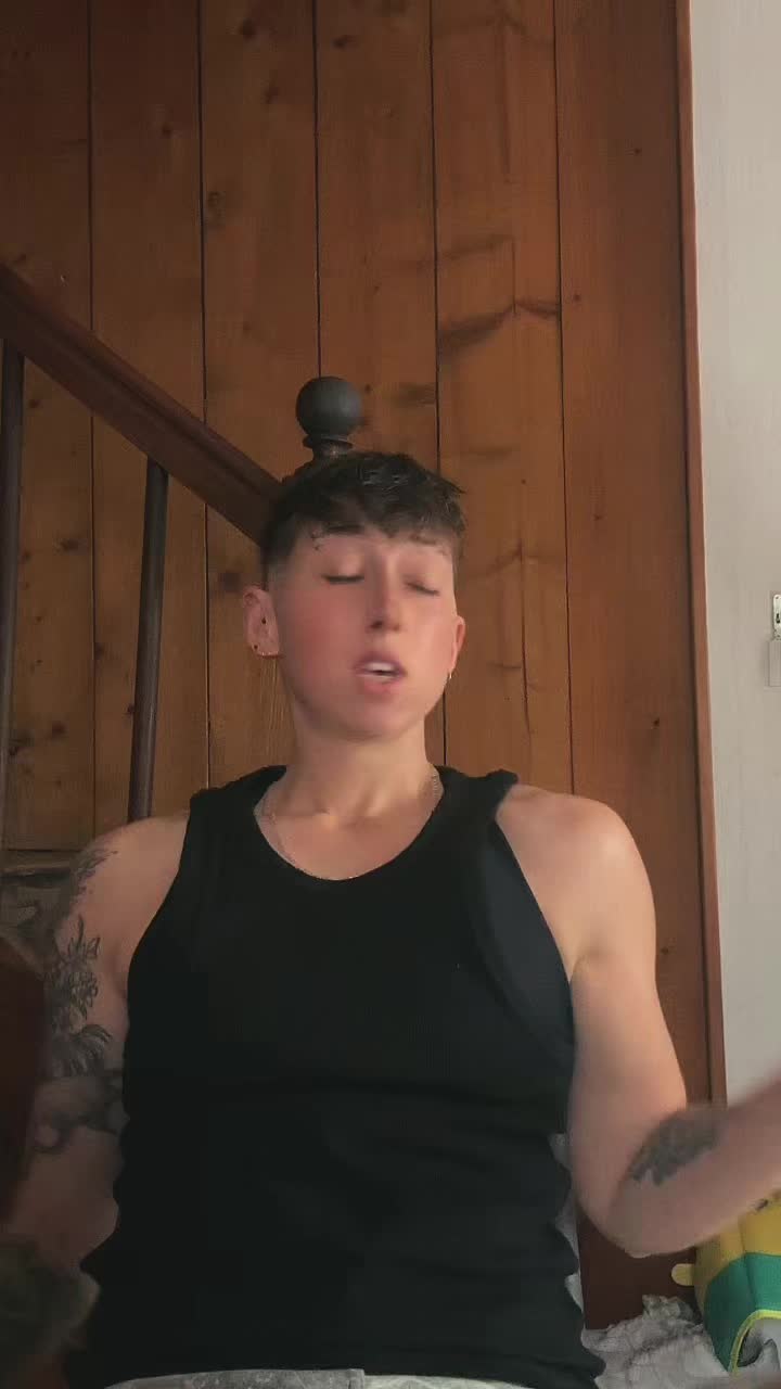 @Ma&euml;va 🖤🩶❤️