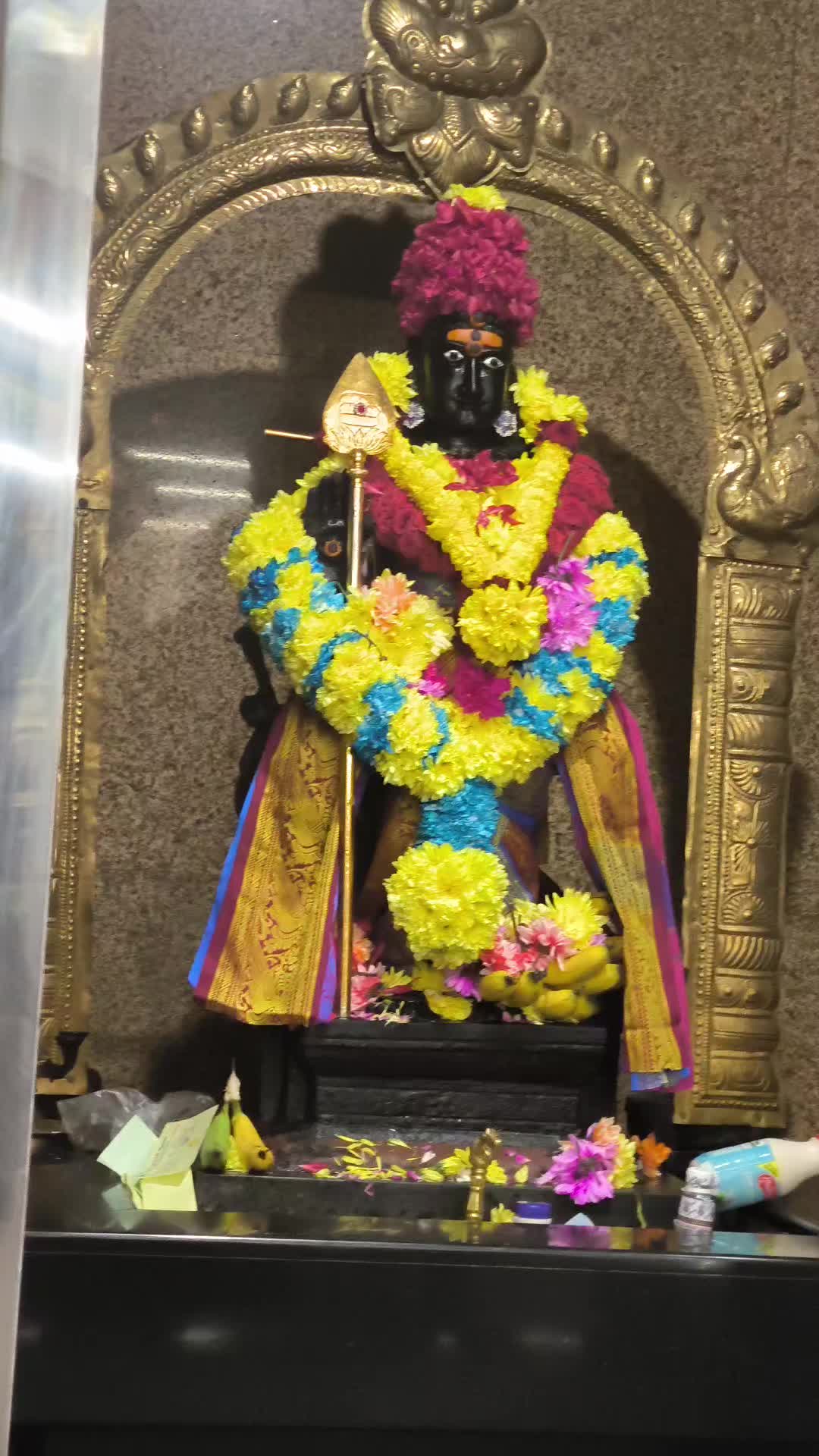 @YourBoyVinoth