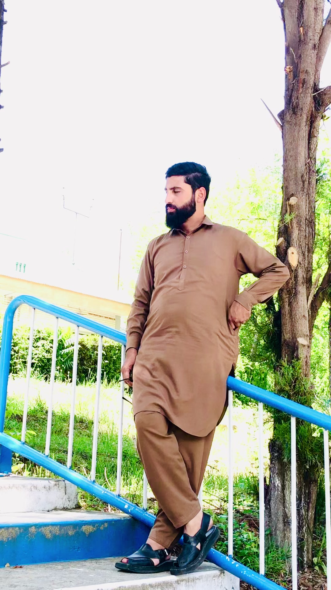 @Roxhi Qureshi