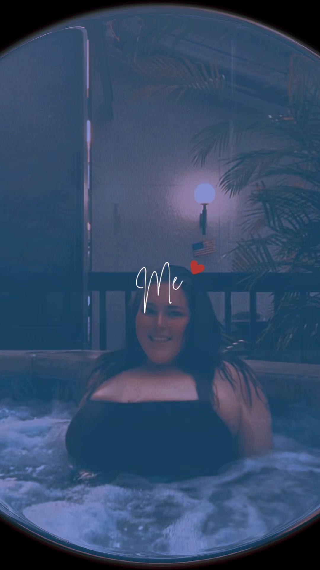 @AshleyLanae