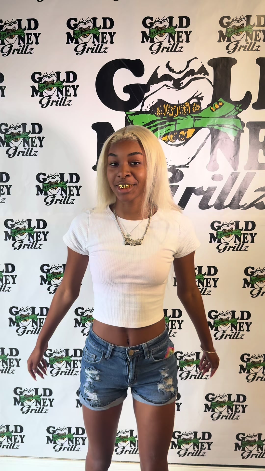 @GoldMoneyGrillz