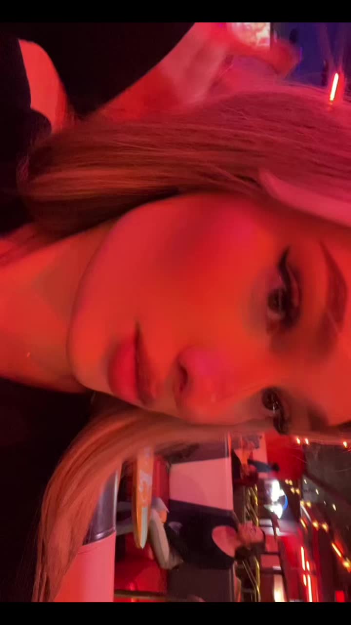 @anya