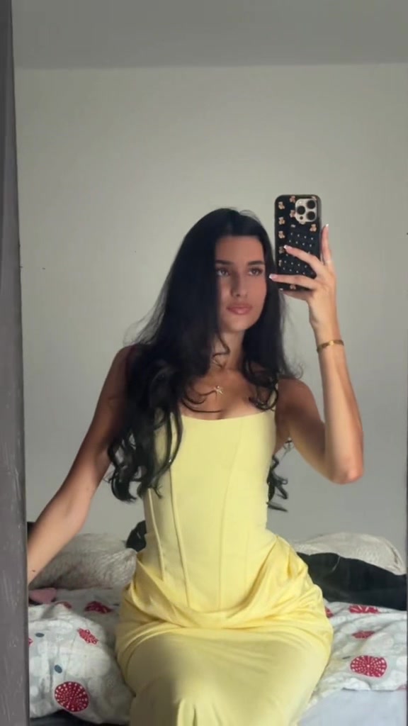 @Valentina