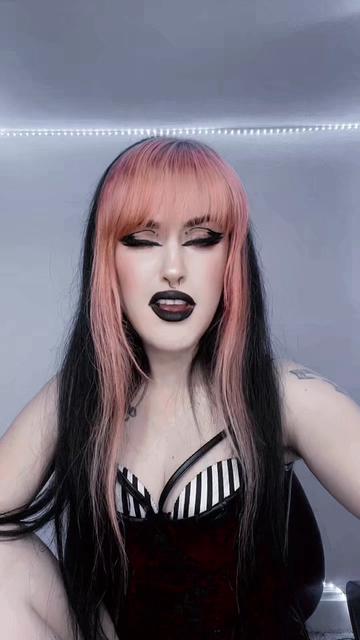 @🖤𝕷𝖎𝖓𝖉𝖘𝖊𝖞🖤