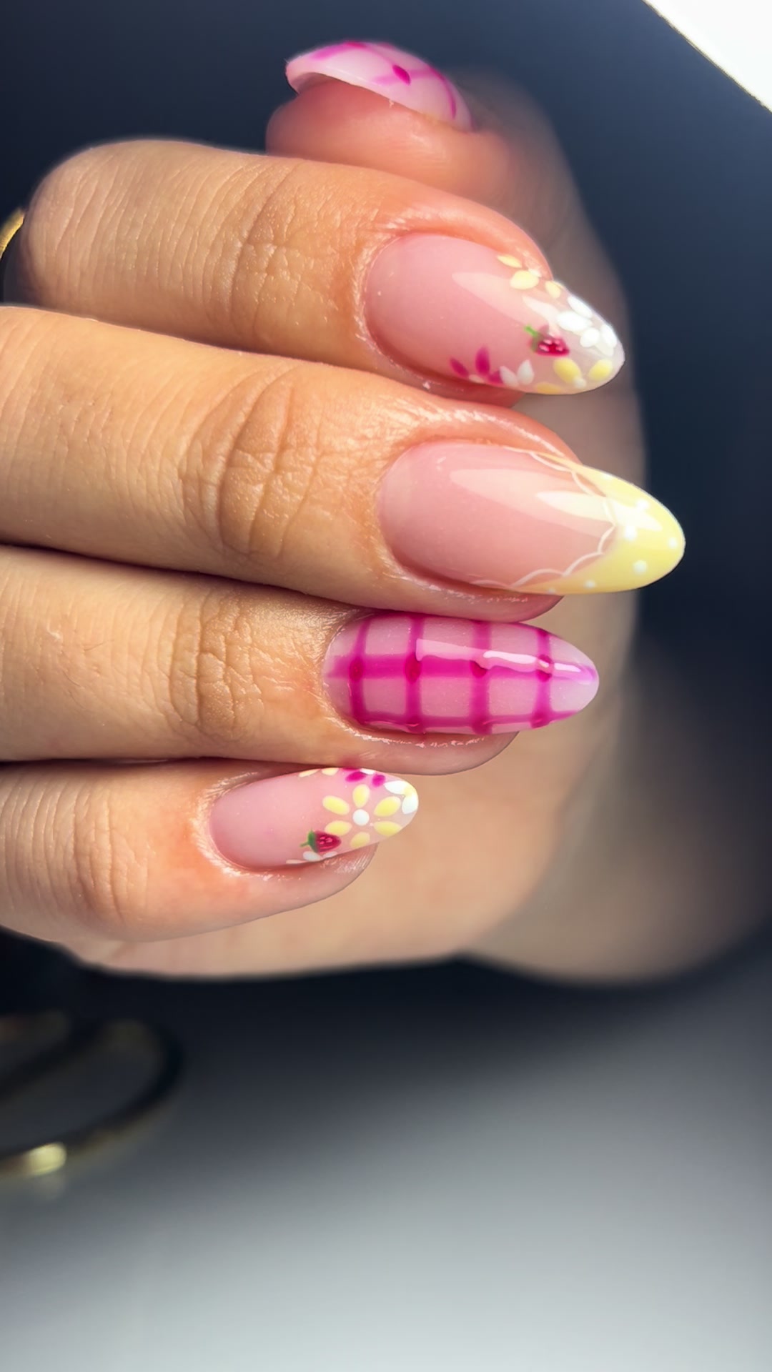 @Nails_Nicolesv