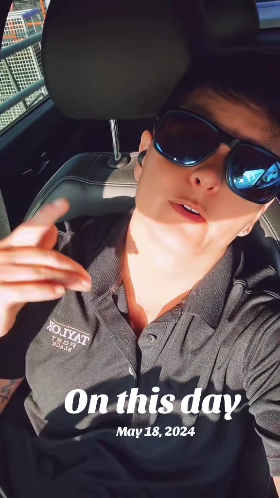 @sharkkyy