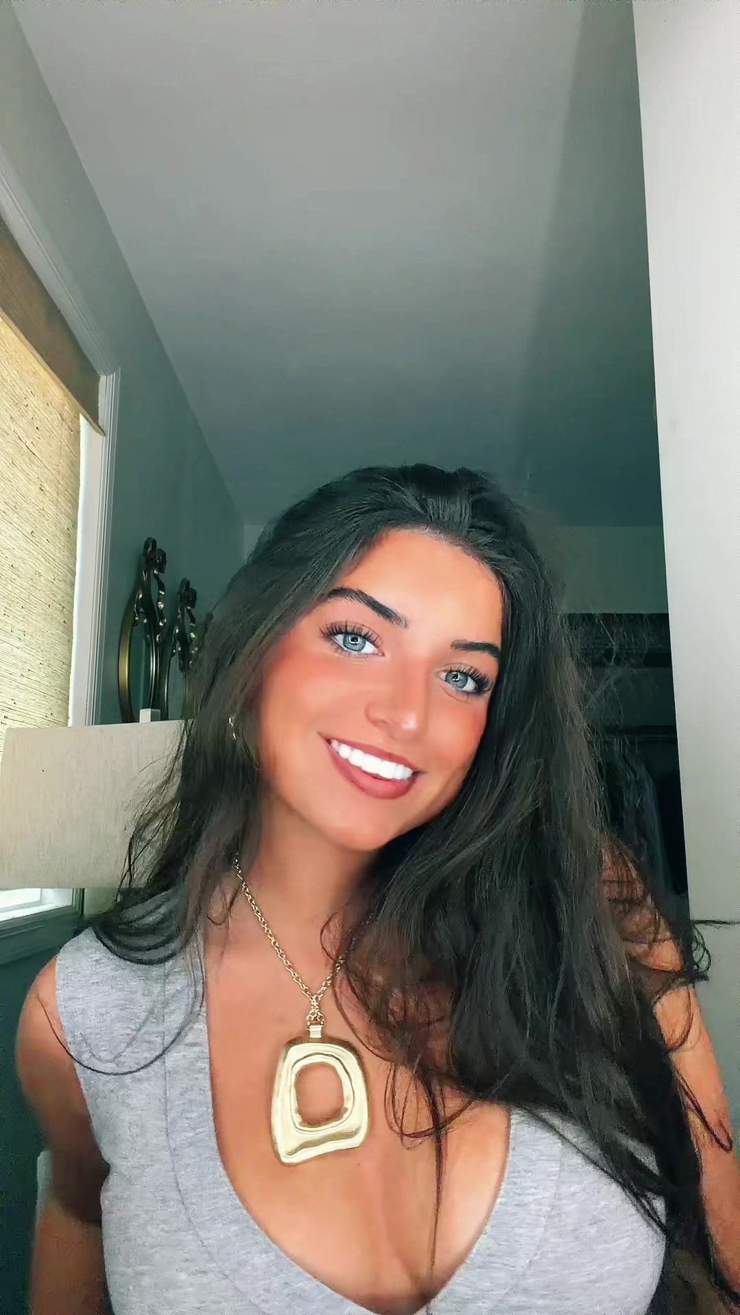 @anya