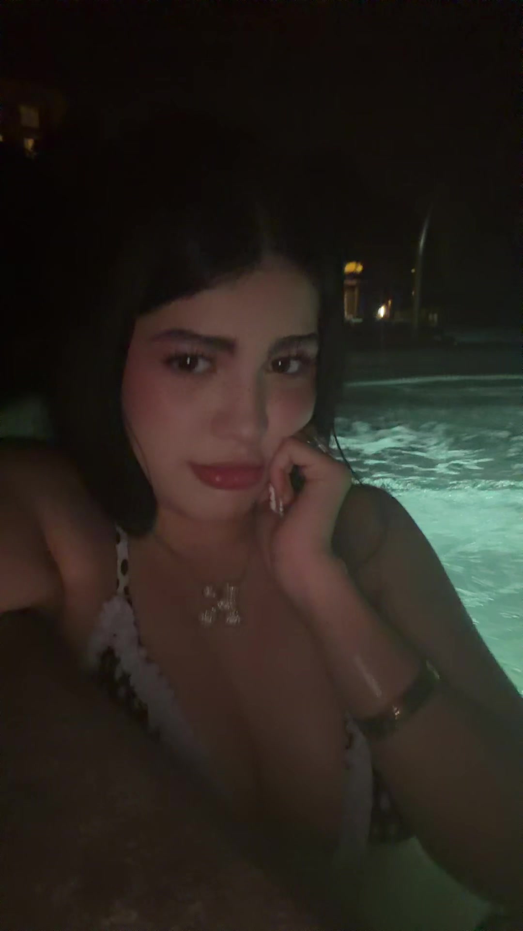 @Kat💫
