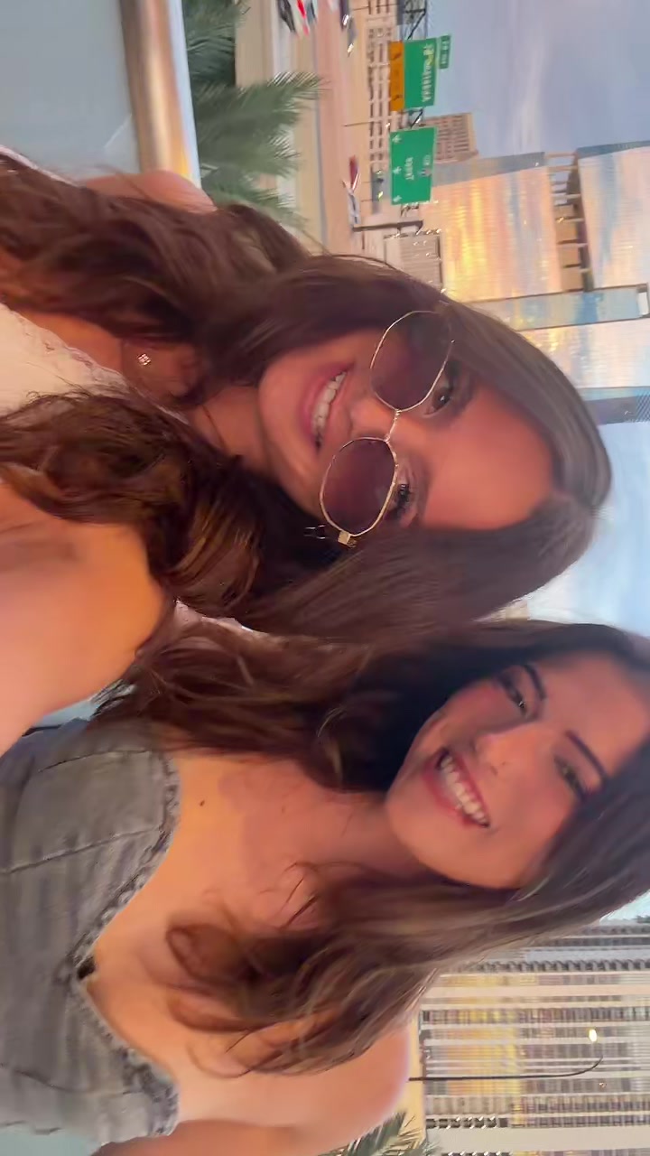 @Jules🪩☮️🦋🥂🫶🏼