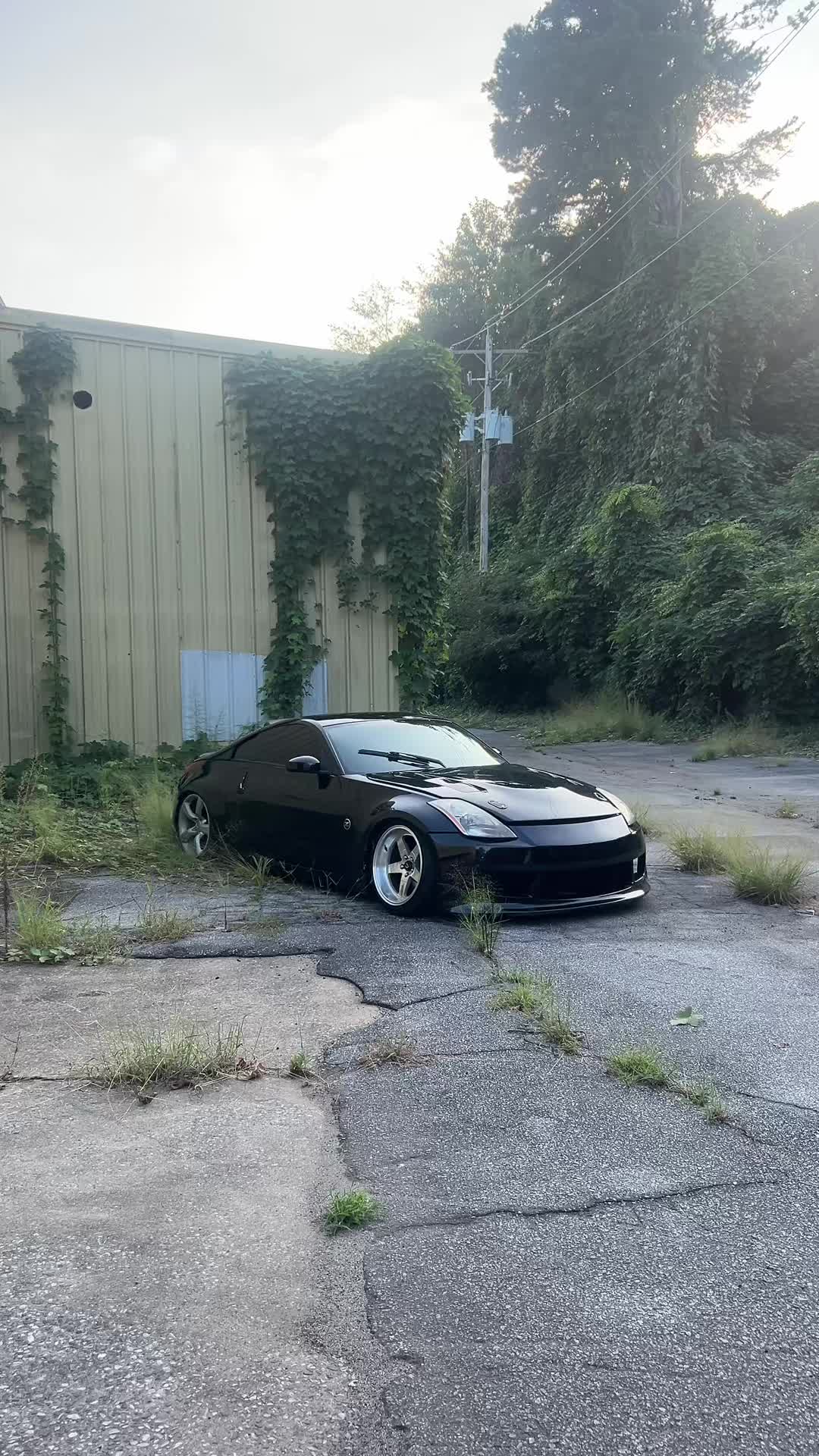 @⃟