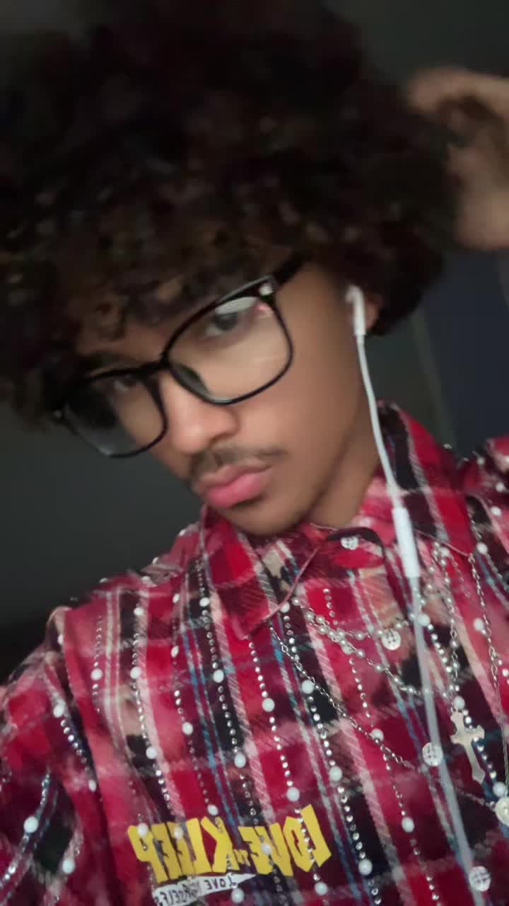 @ZxyFrmU2Me