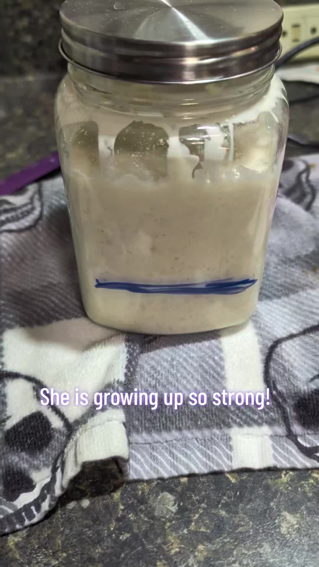 @Nicole 🌻🖤💜