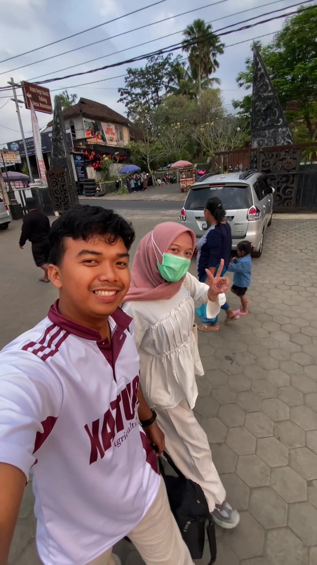 @R & N