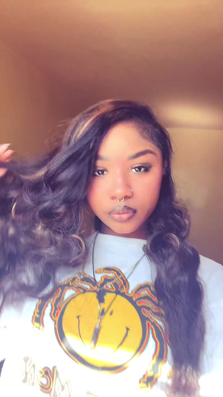 @ariisluggaa👩🏾❤️💋👩🏾🫦