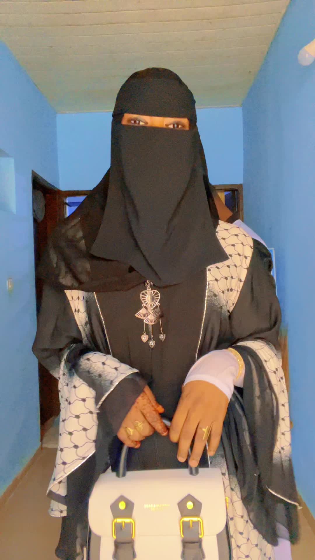 @Zahra Malika