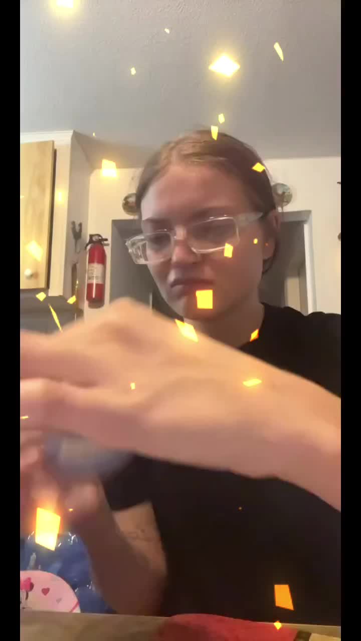 @destanyyy25