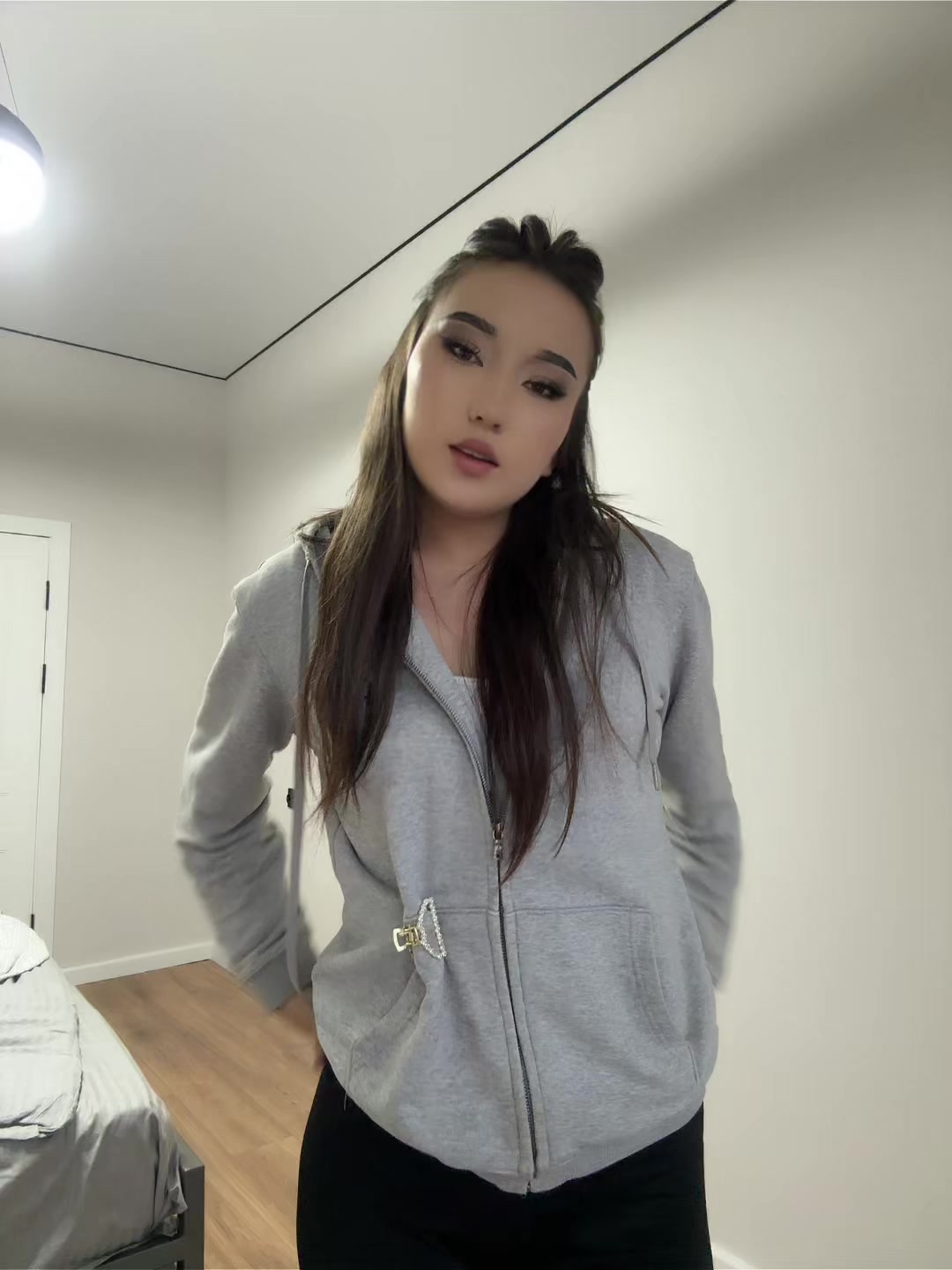 @Азю