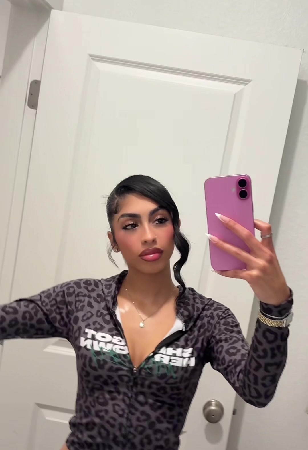 @Niya