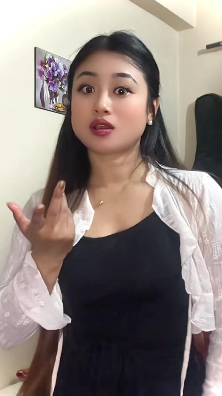 @🦋 Mechu Dhimal 🕊️