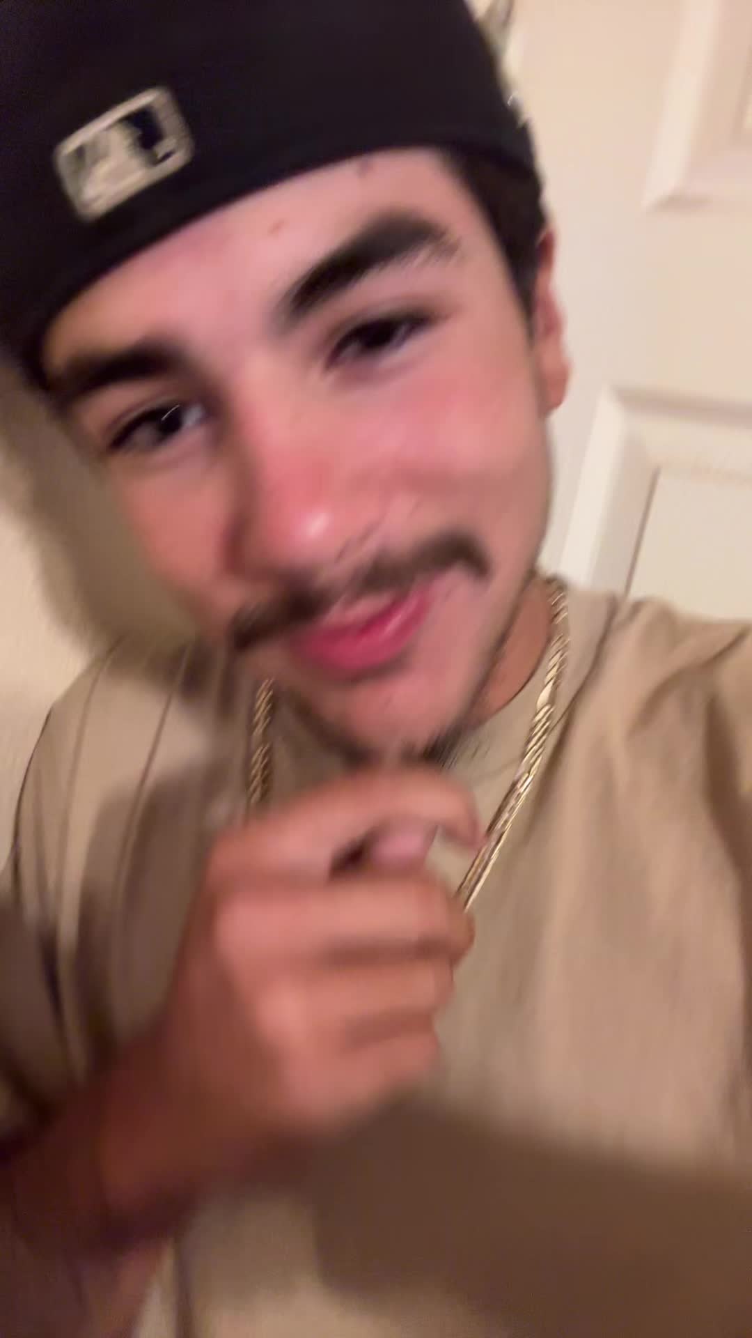 @Prettyboy_chong1
