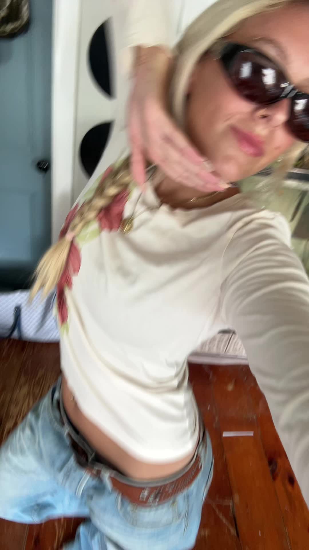 @✔️©️