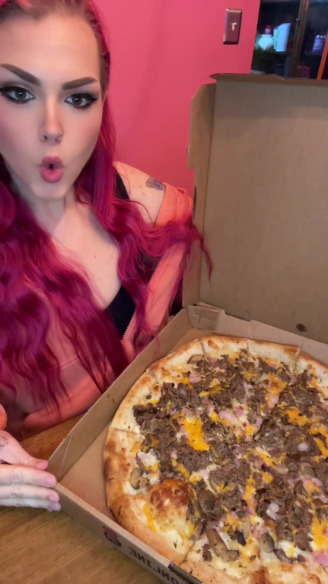 @KalaaaGrubz 🤤