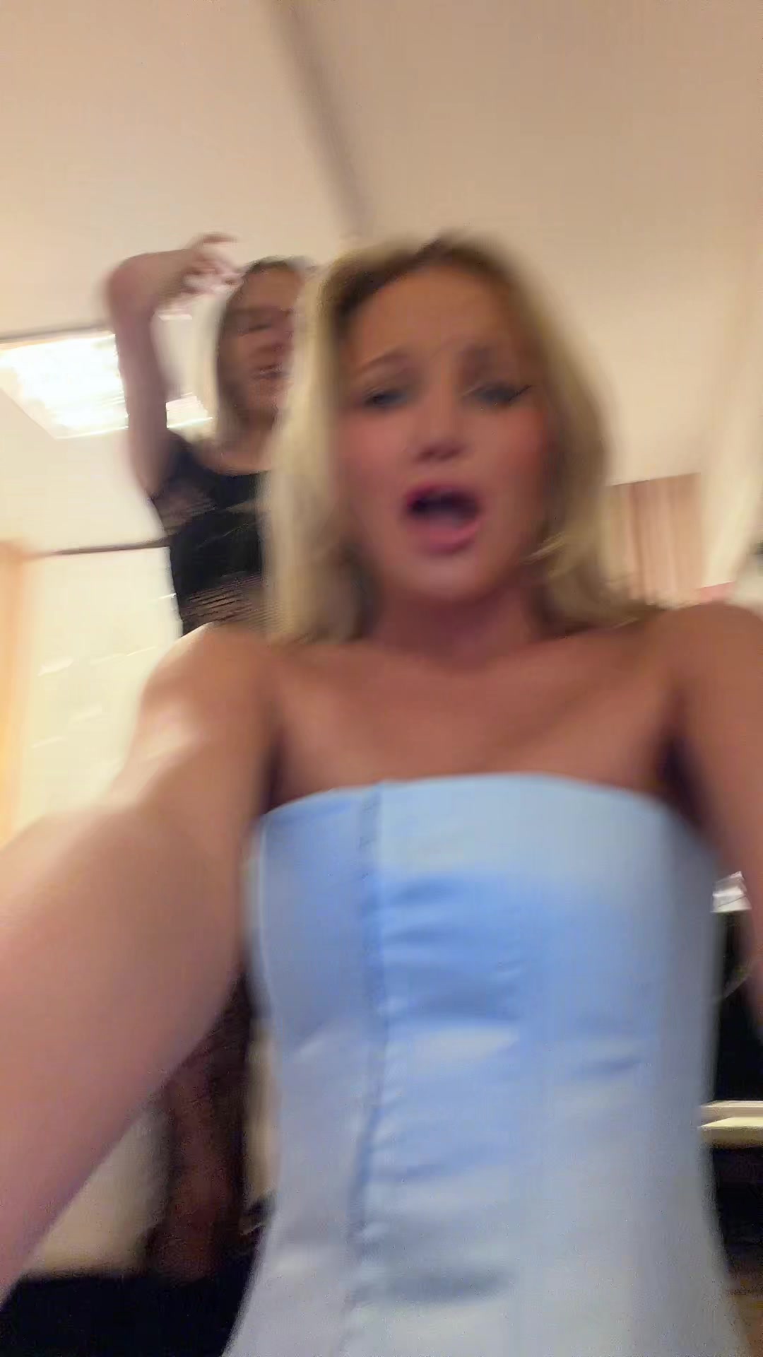 @Lo