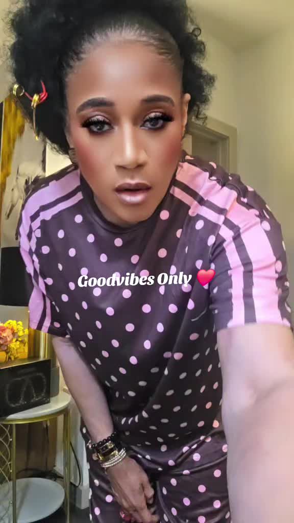 @Demi