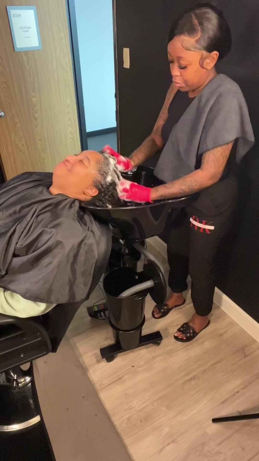 @Houston’s Braider/Lash Tech