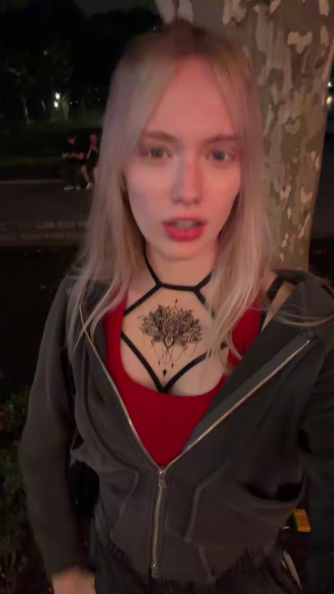 @MarisaLeona_