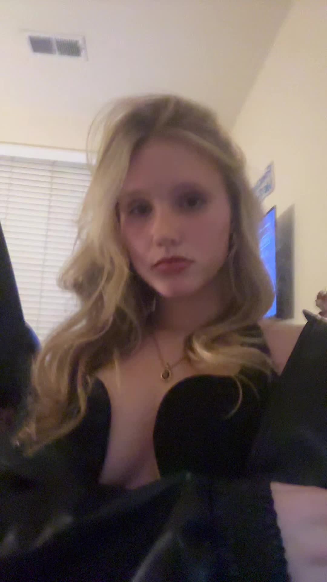 @uneditedava