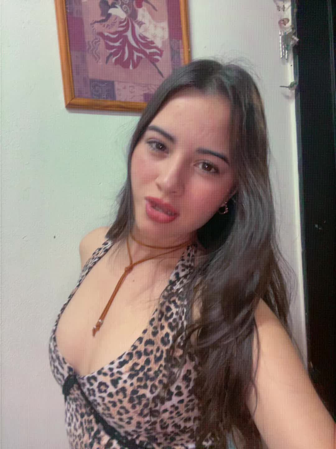 @𝚊𝚐𝚞𝚜𝚝𝚒𝚗𝚊