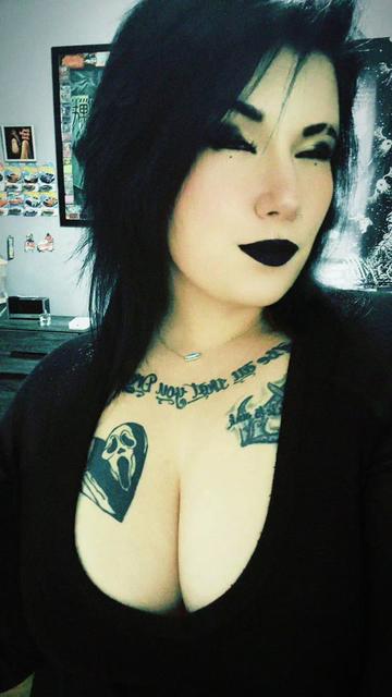 @🖤
