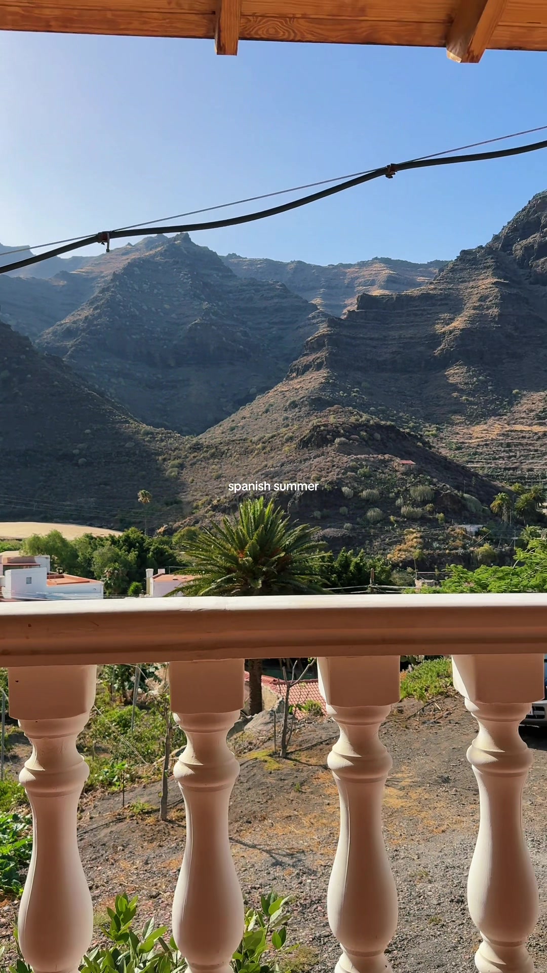 @lía
