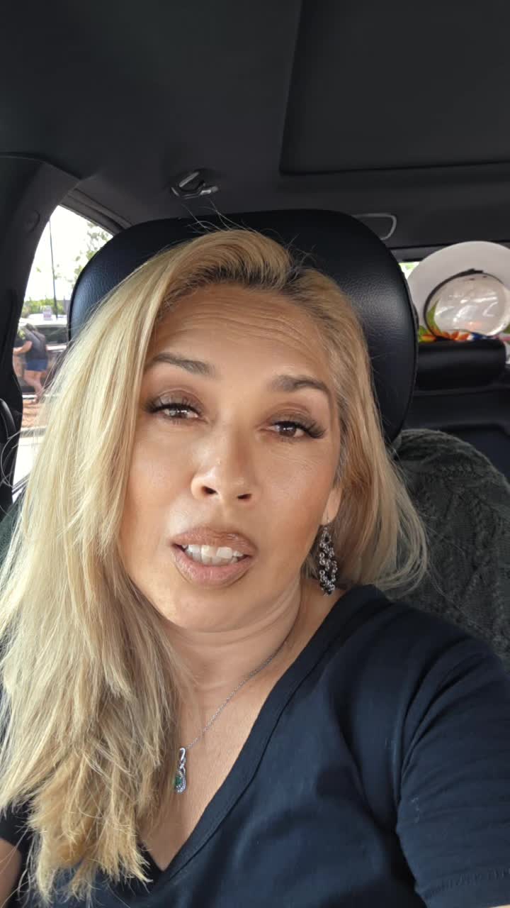 @bella Teran