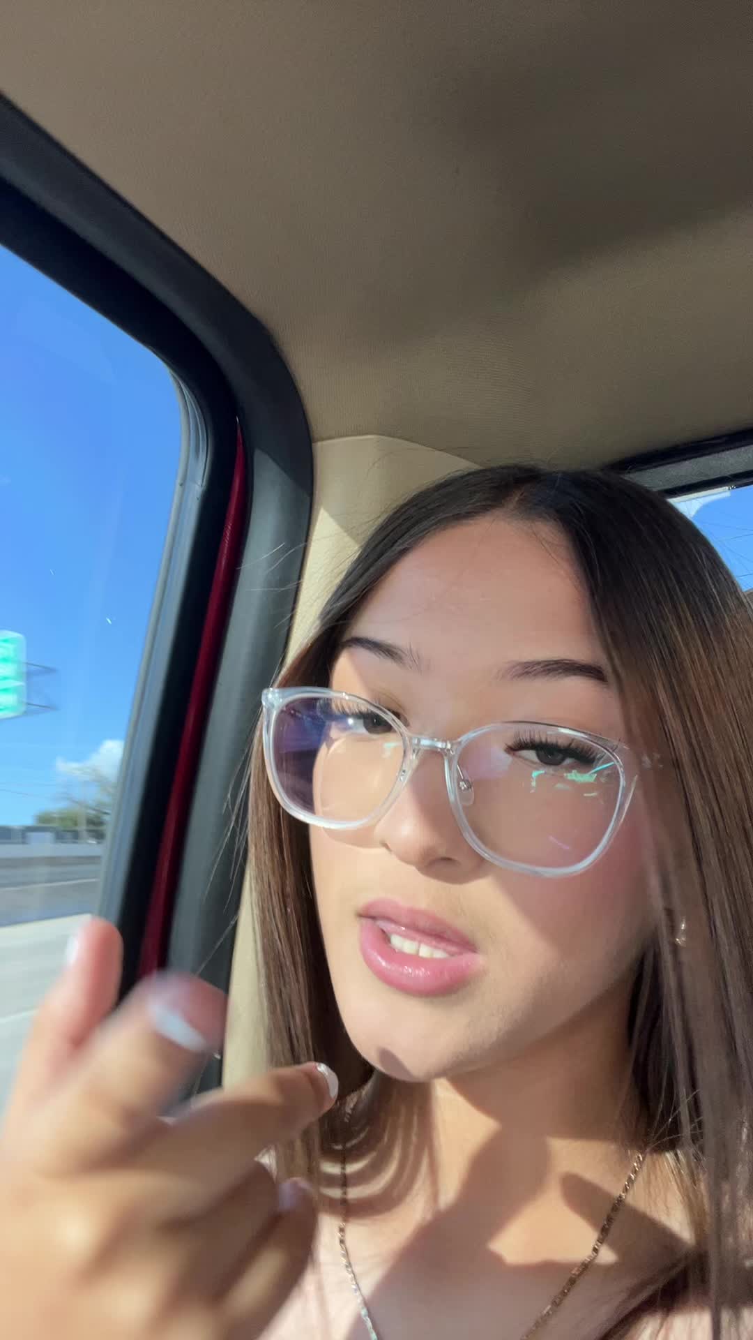 @𝓔