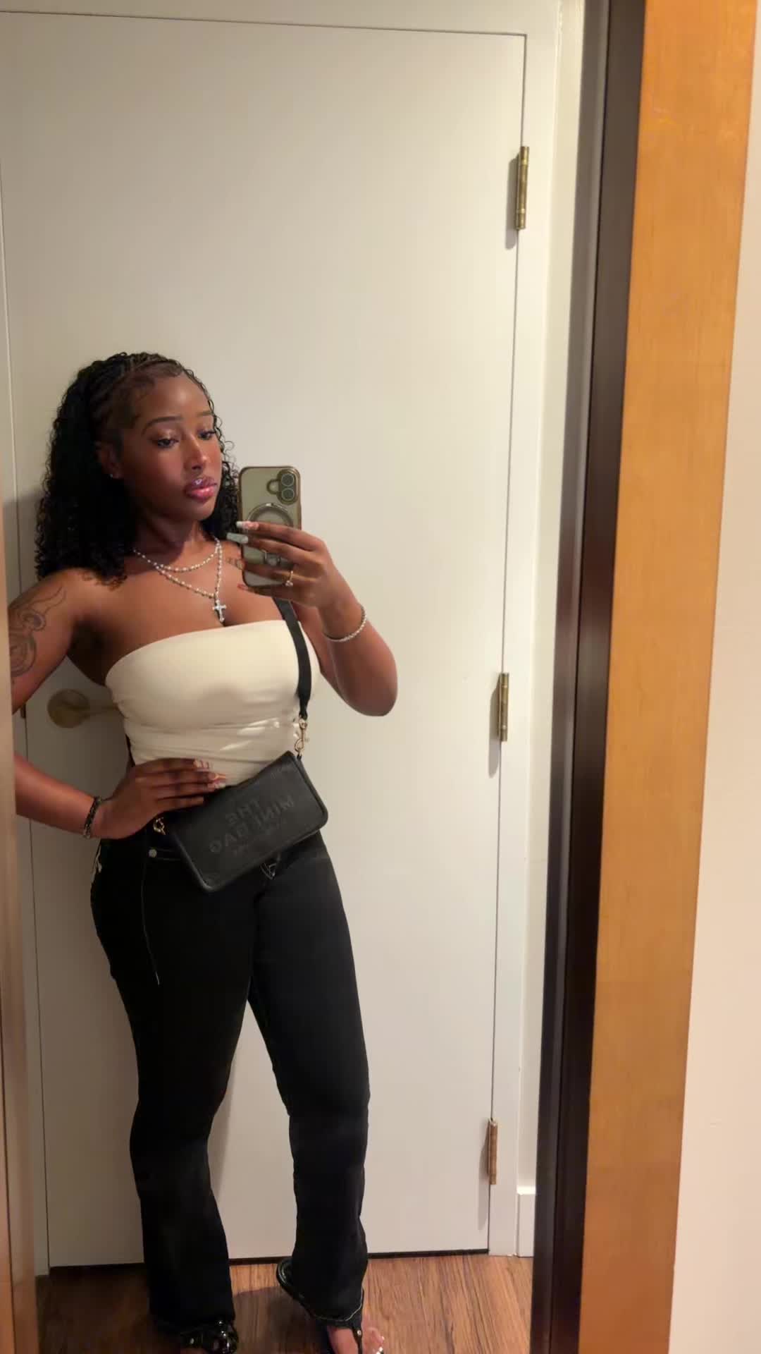 @imightbecarrii