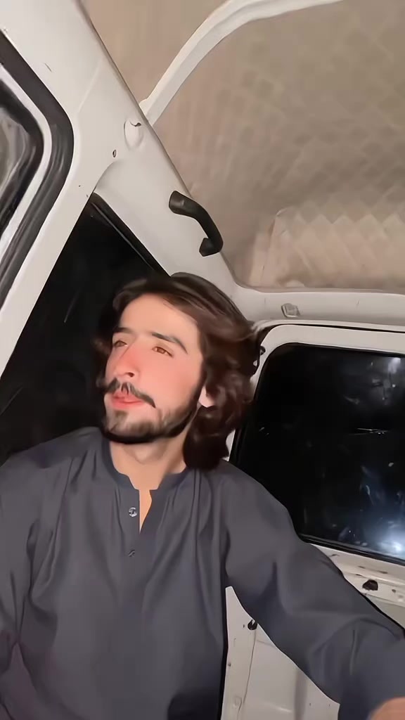 @💔 BarBad 😞 Zindagi 🥹