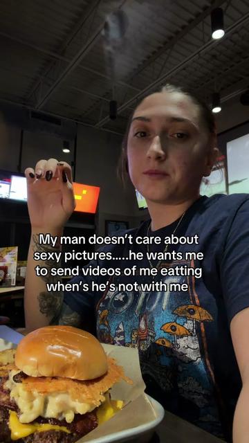 @ITSALEXISXOXO