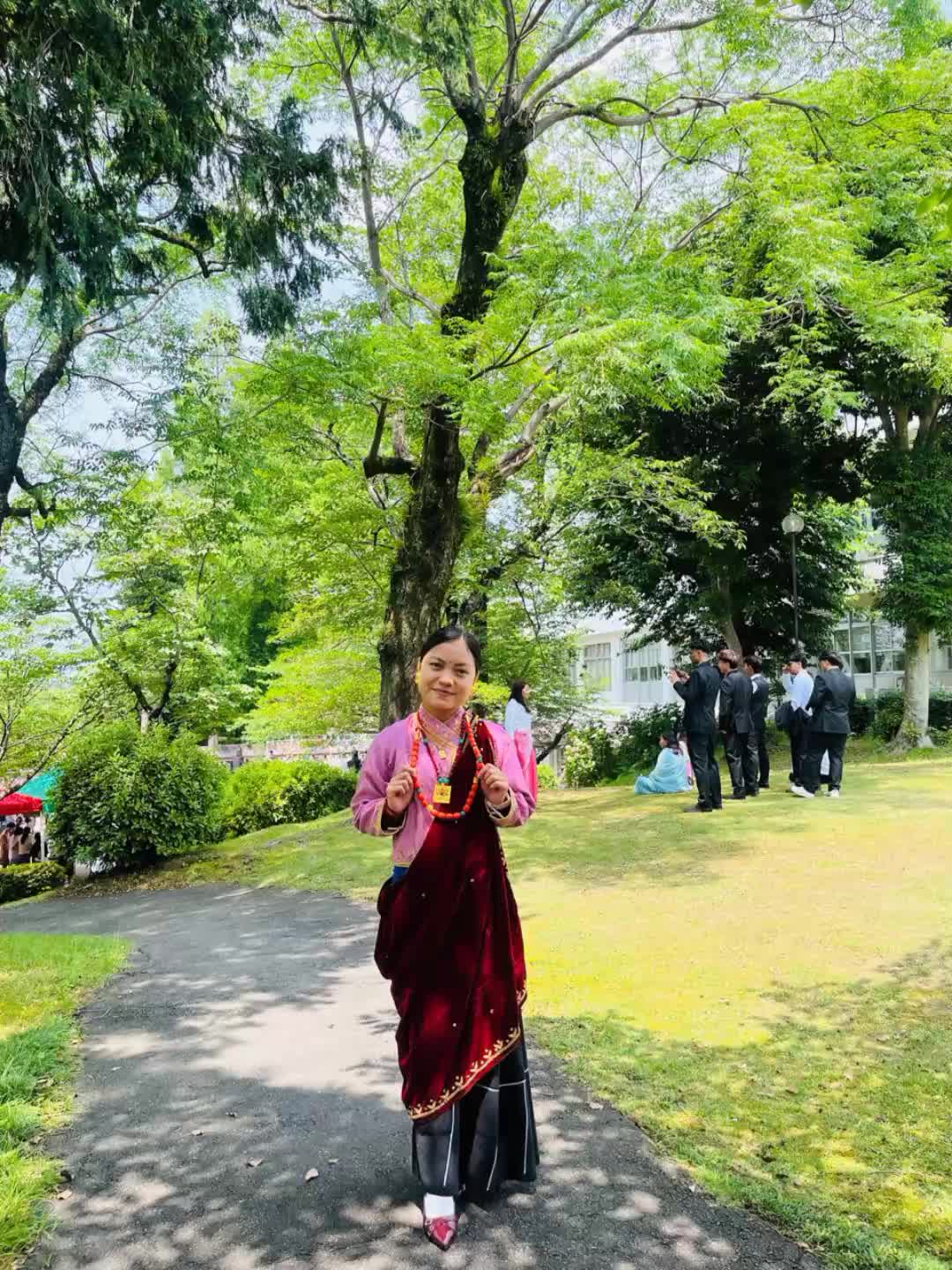 @Gurung Devika🦭