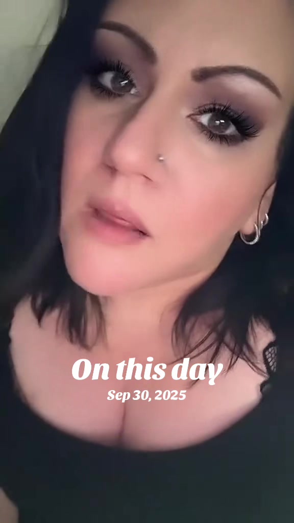@Gina 💜🤍Dee💙❌