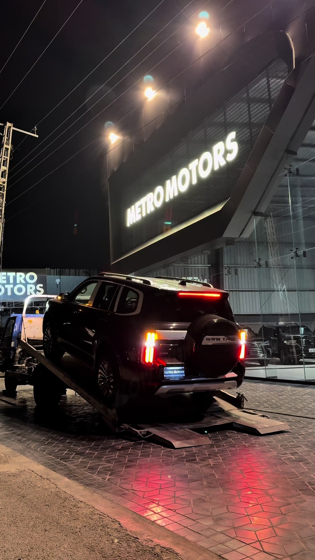 @METRO MOTORS