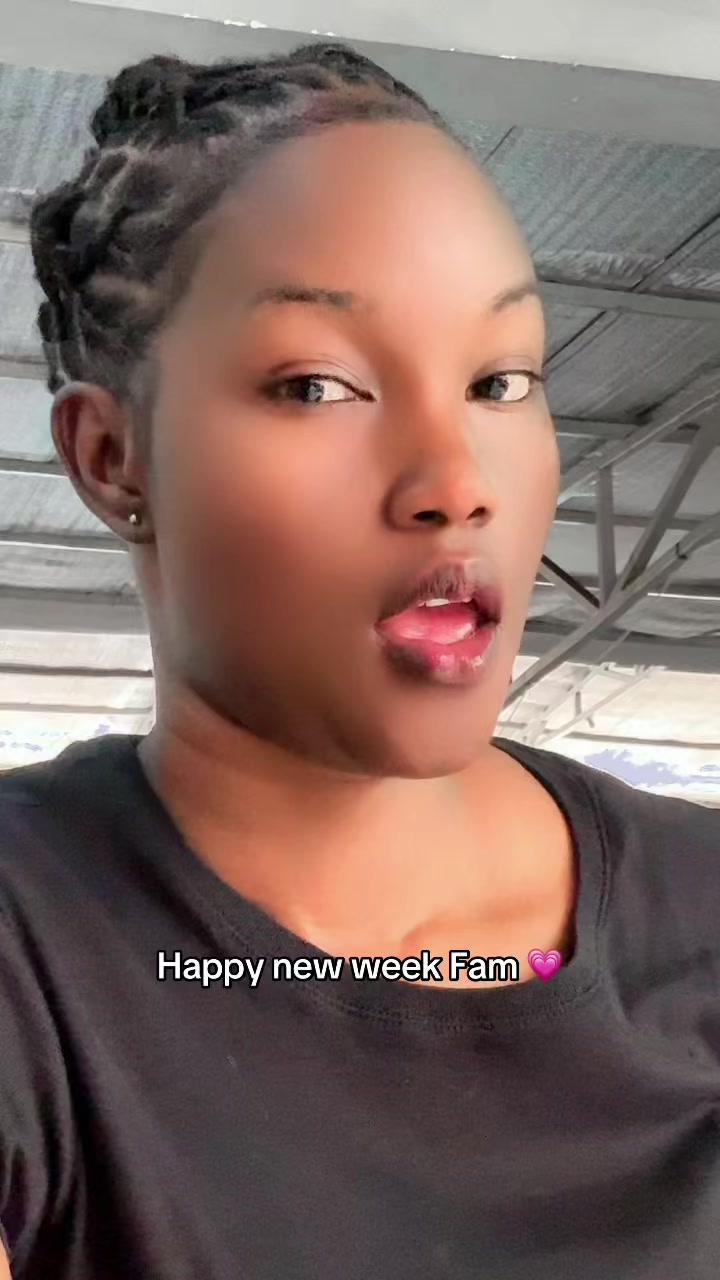 @Soniah_Empress👑