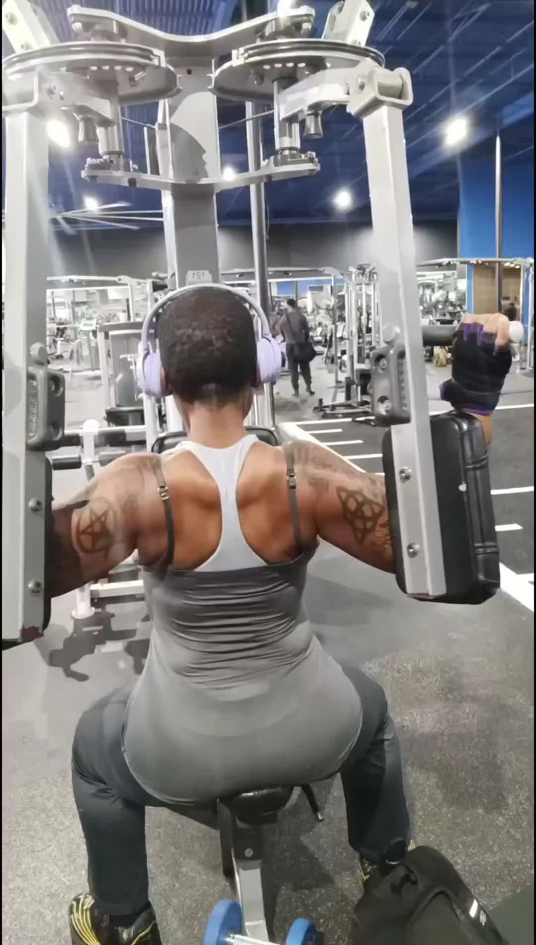 @locaknoni