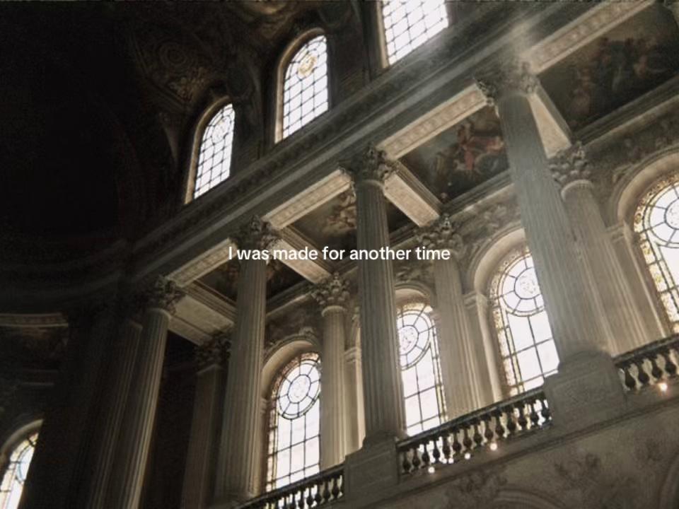 @𝒞