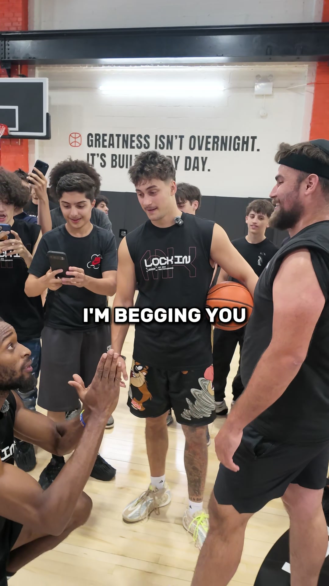 @MK