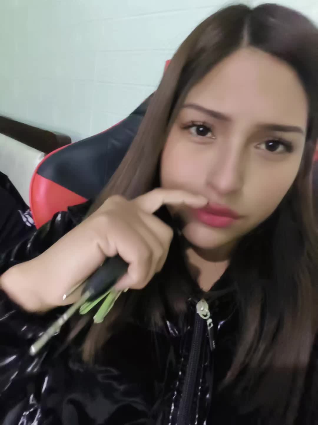 @Kely cruz 🦋