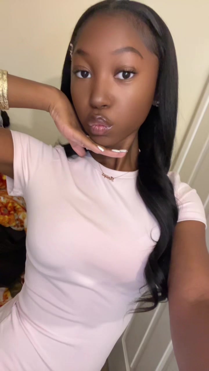 @aniyaedrienna